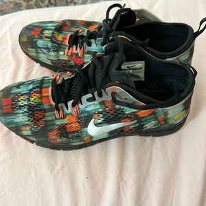 Nike $10